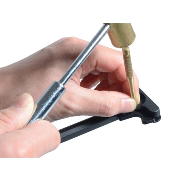 tl-chl01-003. UTG AR15 Extended Charging Handle Latch