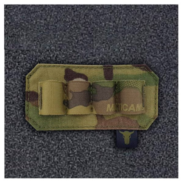 battery-holder-mc-001. Taakmag Battery/Chemlight Holder - Original Multicam