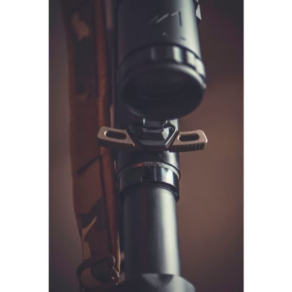 brk555-fde-breek-arms-ar-15-warhammer-micro-mod2-a. Breek Arms AR-15 Warhammer Micro Mod2 Ambidextrous Charging Handle - FDE